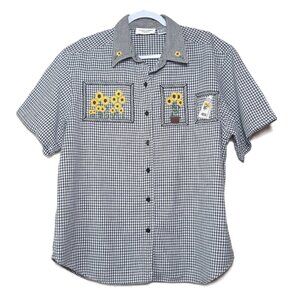 Casual Corner Gingham Embroidered Floral Picture Frame Button-Up Top 1X